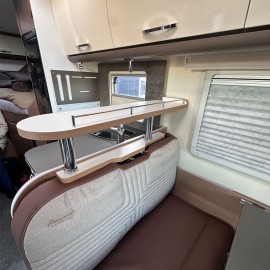 Shelf with headrest insert