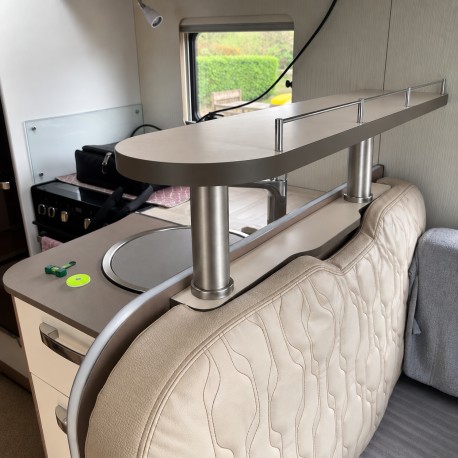 Shelf with headrest insert