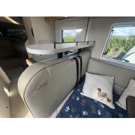 Shelf with headrest insert