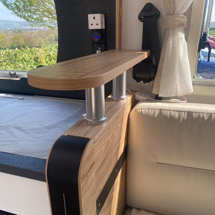 Pilote 696 shelf system fitted
